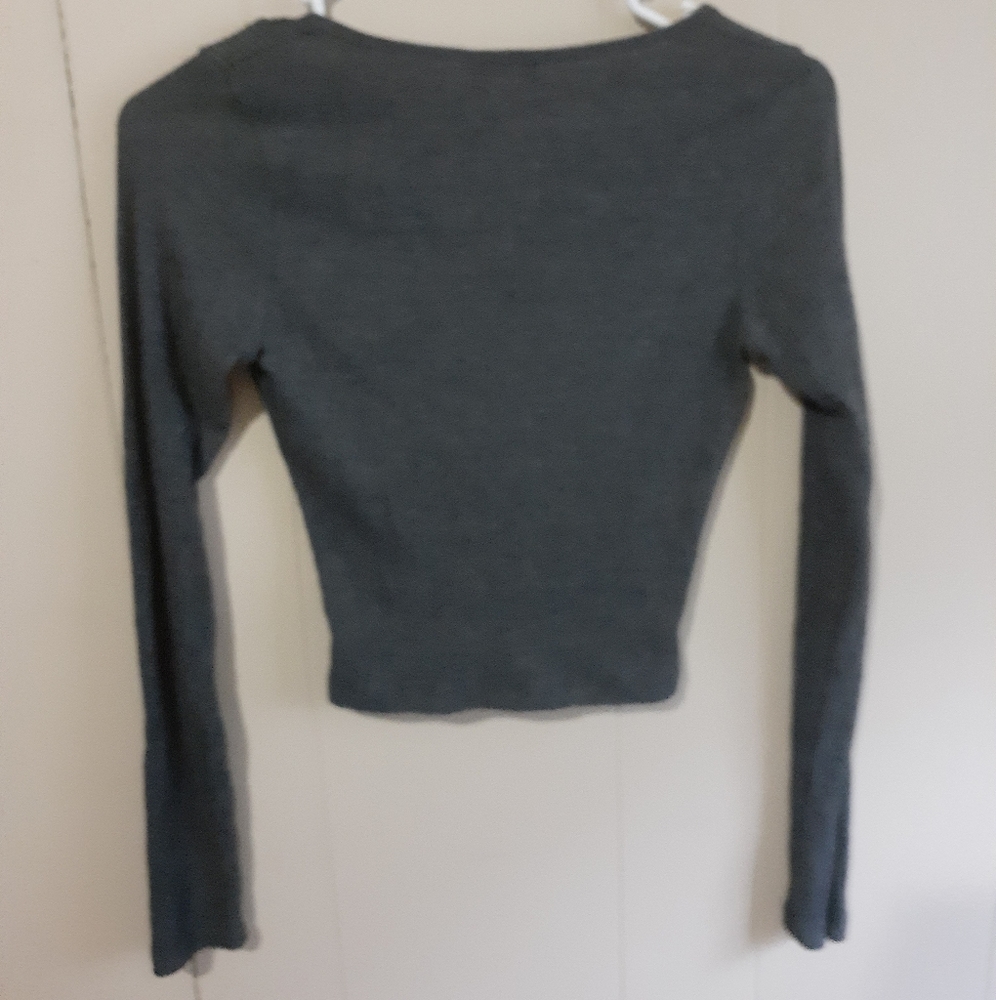 John craft Gray long sleeve crop top size small - Picture 2 of 3